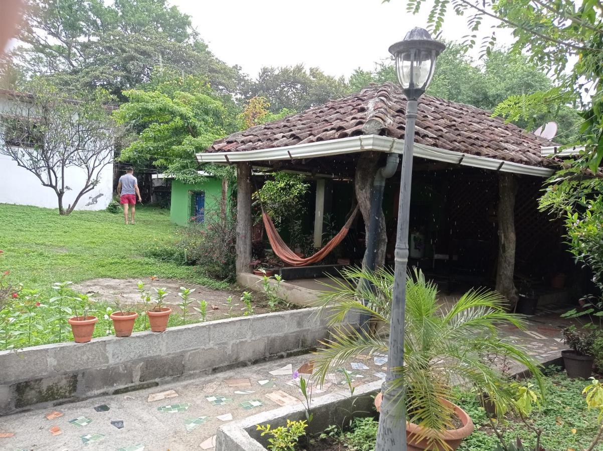 Loren'S House Moyogalpa Exterior foto